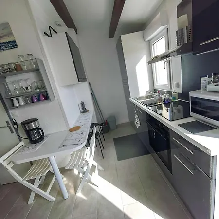 Mezzanine Pour 4 Avec Terrasse En Pleine Pinède, à 900m De La - Fr-1-607-191 Appartement Agde