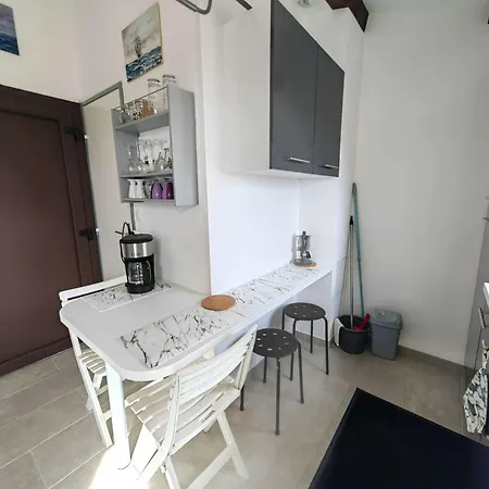 Mezzanine Pour 4 Avec Terrasse En Pleine Pinède, à 900m De La - Fr-1-607-191 Appartement Agde